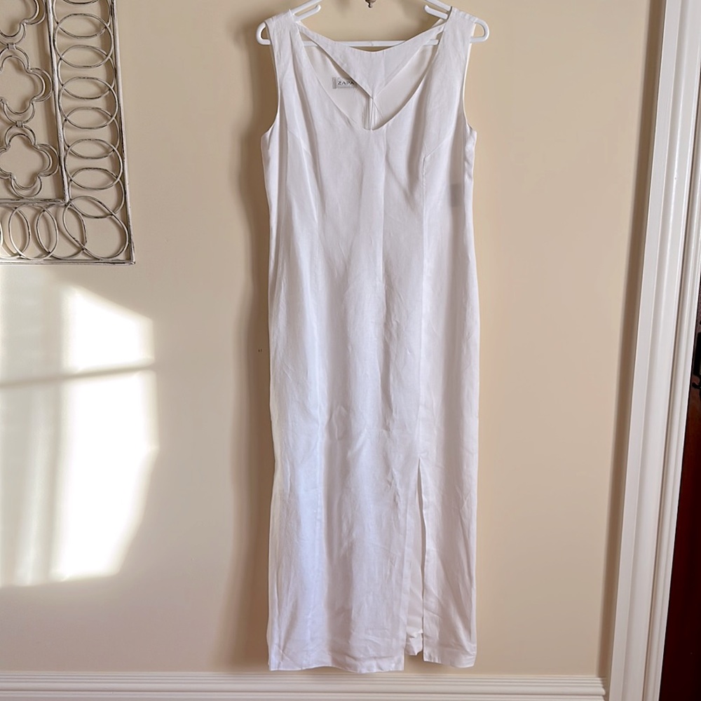 Long summer dress. White 100% linen. Fully lined